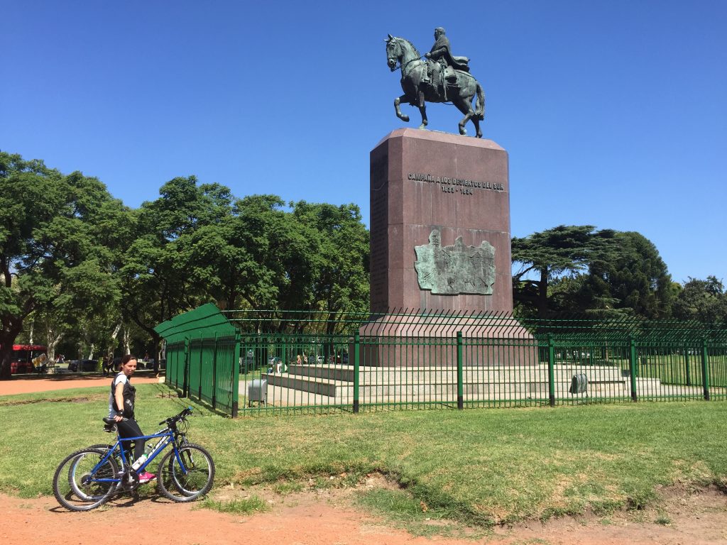 Monumento a Juan Manuel de Rosas