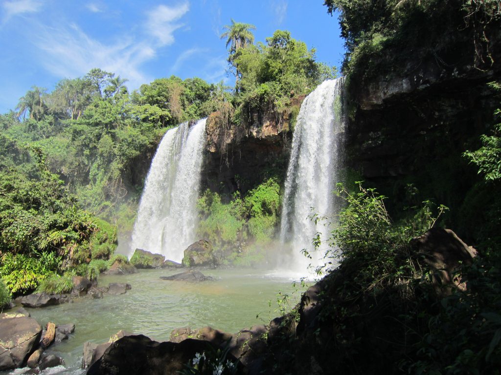 Salto Dos Hermanas, Circuito Inferior en el Parque Nacional Iguazú