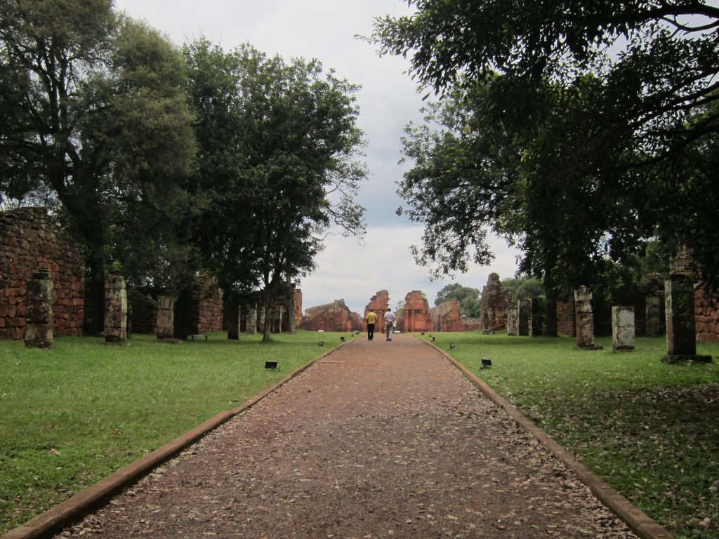 Visita a las ruinas de San Ignacio Miní en el sur de Misiones